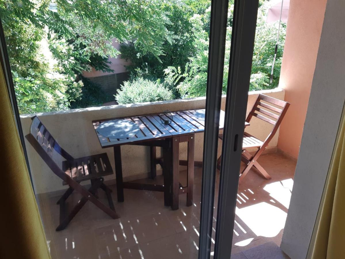 Le Clos Des Arbousiers Linguizzetta Bagian luar foto
