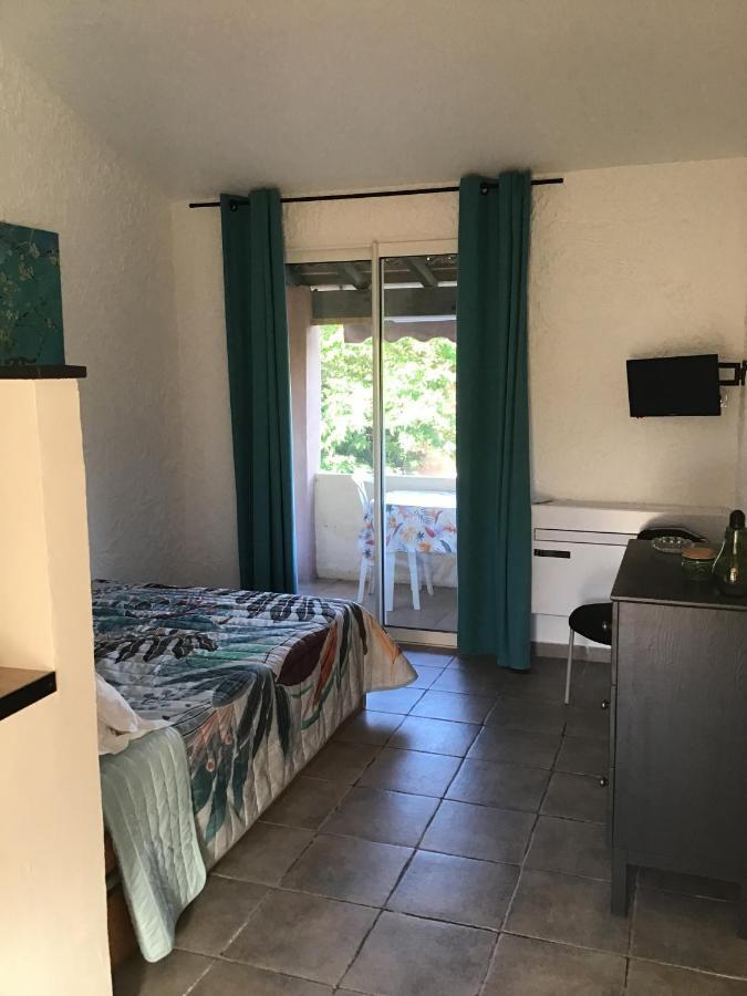 Le Clos Des Arbousiers Linguizzetta Bagian luar foto