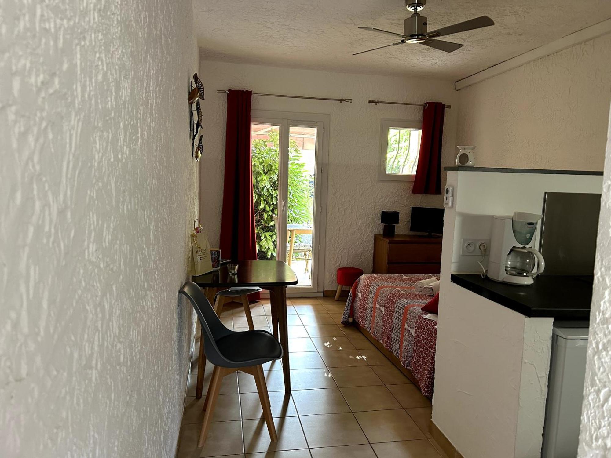 Le Clos Des Arbousiers Linguizzetta Bagian luar foto