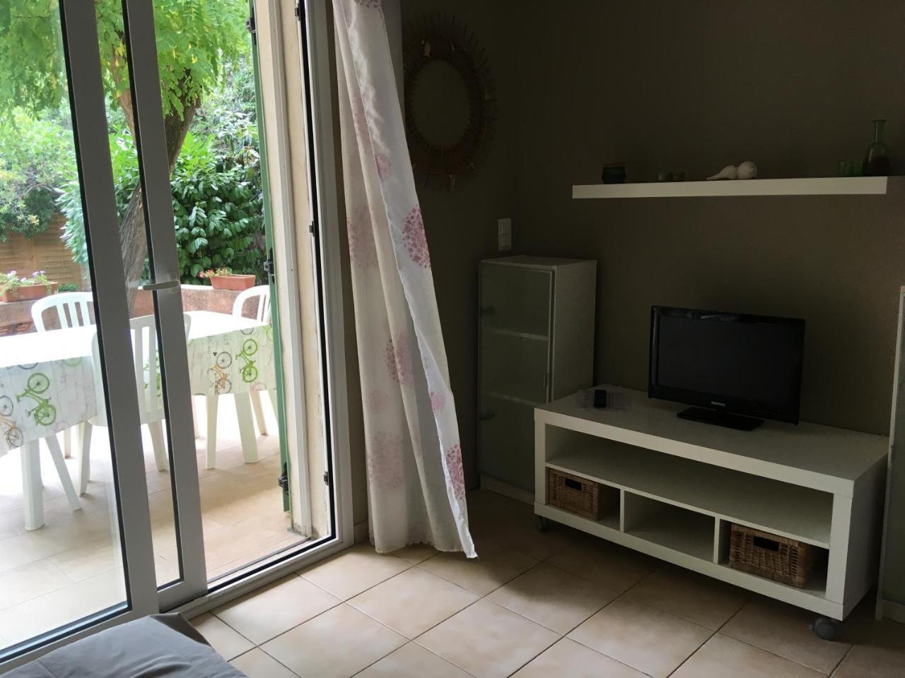 Le Clos Des Arbousiers Linguizzetta Bagian luar foto